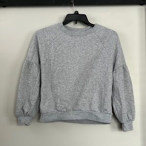 Cropped aerie grey sweatshirt!